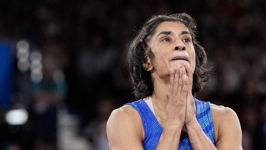 https://www.mobilemasala.com/health-wellness/Vinesh-Phogat-missed-the-chance-to-bag-gold-by-100-gms-How-athletes-rapidly-lose-weight-overnight-and-why-its-risky-i289044