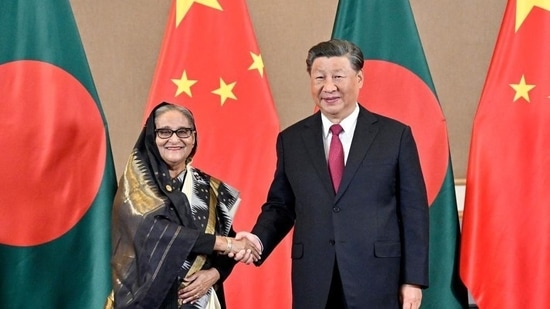 Ousted Bangladesh prime minister Sheikh Hasina and Chinese President Xi Jinping.