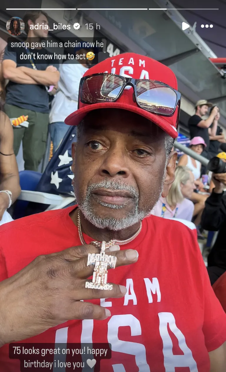 Ronald Biles wearing Snoop Dogg's Death Row chain