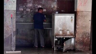 A dysfunctional water cooler at Ludhiana bus stand. (Manish’HT)