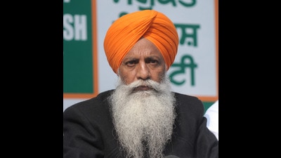 Bhartiya Kisan Union (Charuni) chief Gurnam Singh Charuni and farmer leader Ramesh Dalal issued a joint statement on Sunday, demanding that the Congress party give at least 10 assembly seats to farmer leaders who have been protesting against the BJP government for the past nine-and-a-half years. (HT File)