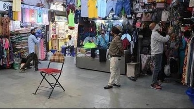 The new market spans 100 meters in length and 11 meters in width, featuring more than 75 shops on each side of a 3-meter-wide pedestrian corridor. (HT Photo) The new market spans 100 meters in length and 11 meters in width, featuring more than 75 shops on each side of a 3-meter-wide pedestrian corridor. (HT Photo)