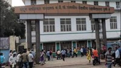 On Friday, Gaikwad, who was in Vishrambaug general police lock-up, began experiencing seizure-like symptoms. Hence, he was taken by ambulance to Sassoon hospital. (HT FILE)