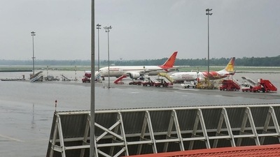 Flyer arrested at Cochin airport for 'bomb' comment during security check (Representative Image/PTI) Flyer arrested at Cochin airport for 'bomb' comment during security check (Representative Image/PTI)