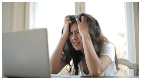 Introspect your work-life balance, and see how you can better it, to avoid the early week dread. (Pexels)