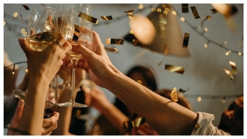 Try to have fun on both Saturday and Sunday, don't play favorites. (Pexels)
