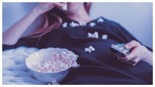 Grab popcorn and enjoy a good movie- a perfect way to end Sunday. (Pexels)