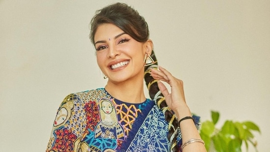 Jacqueline Fernandez wore a quirky saree for Dadasaheb Phalke International Film Festival Awards 2023. Did you know the 2009 Hindi film Aladin marked her acting debut and won her the IIFA Award for Star Debut of the Year – Female?