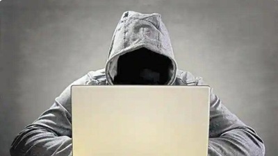 72-year-old Bengaluru doctor loses ₹2.3 lakh after he stripped in video call with unknown woman: Report 72-year-old Bengaluru doctor loses ₹2.3 lakh after he stripped in video call with unknown woman: Report