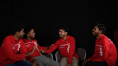 Deepinder Goyal shared two pictures- in the first image the employees are seen wearing red Zomato T-shirts and in the second they are sitting around a table engaging in a conversation. Deepinder Goyal shared two pictures- in the first image the employees are seen wearing red Zomato T-shirts and in the second they are sitting around a table engaging in a conversation.