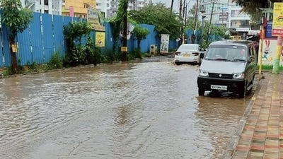 #Bengalururains trended on X, and social media was abuzz with posts on the city's crumbling infrastructure that residents face every monsoon. #Bengalururains trended on X, and social media was abuzz with posts on the city's crumbling infrastructure that residents face every monsoon.