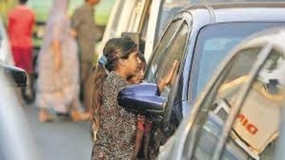 Beggars disguised at tourists flocking Gulf countries (Pic for representation) Beggars disguised at tourists flocking Gulf countries (Pic for representation)