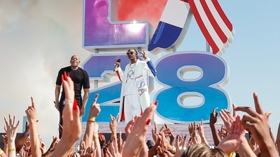 Rappers Snoop Dogg and Dr Dre ushered in LA 2028 with a beachside mini-concert Rappers Snoop Dogg and Dr Dre ushered in LA 2028 with a beachside mini-concert