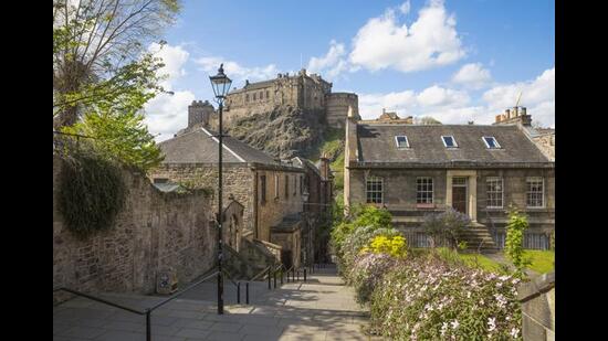 Edinburgh Castle viewed from the Grassmarket (Visit Scotland)