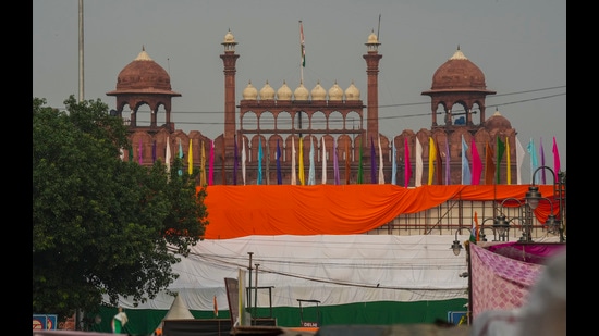 New Delhi: Red Fort covered with the tricolor ahead of the Independence Day celebrations, in New Delhi, Monday, Aug. 12, 2024. (PTI Photo/Shahbaz Khan) (PTI)