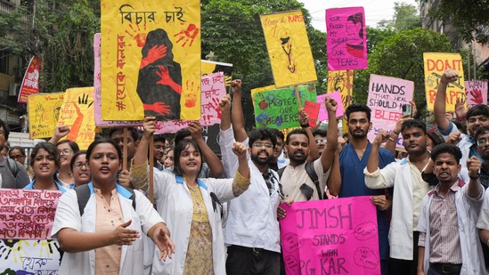 Junior doctors, trainee doctors and medical students protest against the sexual assault and killing of a post-graduate trainee doctor at RG Kar Medical College, in Kolkata (PTI Photo/Swapan Mahapatra) (PTI)