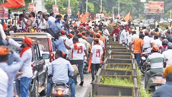 Traffic in pune due to Jagare Patil rally (Mahendra Kolhe) Traffic in pune due to Jagare Patil rally (Mahendra Kolhe)