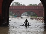 Flooding seen along the Red Fort in Delhi on Thursday. (Sanchit Khanna/HT) Flooding seen along the Red Fort in Delhi on Thursday. (Sanchit Khanna/HT)