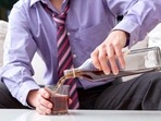 Even light drinking is responsible for accelerating the risk of cancer deaths in older adults. (Shutterstock) Even light drinking is responsible for accelerating the risk of cancer deaths in older adults. (Shutterstock)