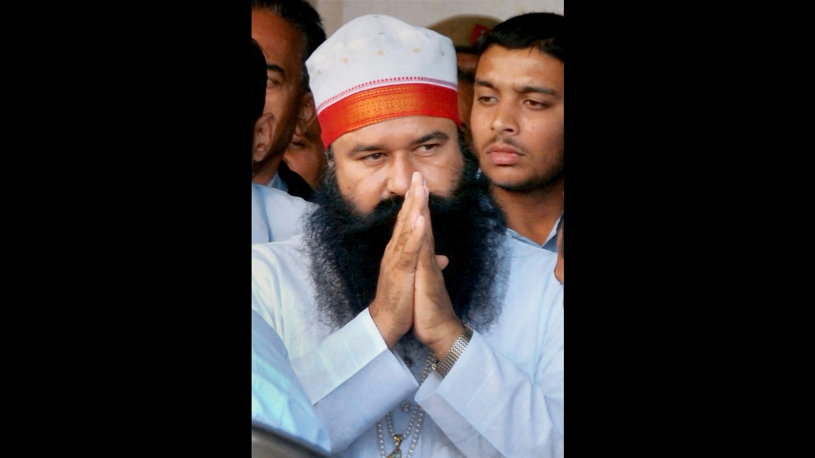 On 21-day furlough, Dera chief Ram Rahim arrives at Barnawa ashram