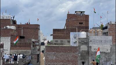 One hotspot is the Chitli Qabar Chowk, midway between the Jama Masjid and Turkman Gate. It almost turns into a party venue with DJ-types manning every second roof. (HT Photo) One hotspot is the Chitli Qabar Chowk, midway between the Jama Masjid and Turkman Gate. It almost turns into a party venue with DJ-types manning every second roof. (HT Photo)