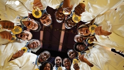 The French judokas were celebrating on August 3 after winning their second Olympic mixed team title against Japan, thanks especially to two victories by superstar Teddy Riner. The moment was captured by Jack Guez, who slid underneath the group. He had hoped to do the same at the Tokyo Games in 2021, where France also bested Japan, but the International Judo Federation did not allow access to the mat. The French judokas were celebrating on August 3 after winning their second Olympic mixed team title against Japan, thanks especially to two victories by superstar Teddy Riner. The moment was captured by Jack Guez, who slid underneath the group. He had hoped to do the same at the Tokyo Games in 2021, where France also bested Japan, but the International Judo Federation did not allow access to the mat.