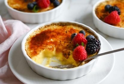 When paired with prosecco creme brulée creates a mouthwatering contrast that’s hard to beat (Once Upon A Chef) When paired with prosecco creme brulée creates a mouthwatering contrast that’s hard to beat (Once Upon A Chef)
