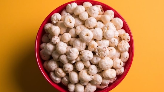 https://www.mobilemasala.com/health-wellness/Fox-nuts-beyond-snack-bowl-Innovative-ways-to-incorporate-makhana-into-your-diet-for-maximum-health-benefits-i290040