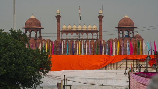 New Delhi: Red Fort covered with the tricolor ahead of the Independence Day celebrations, in New Delhi(PTI)