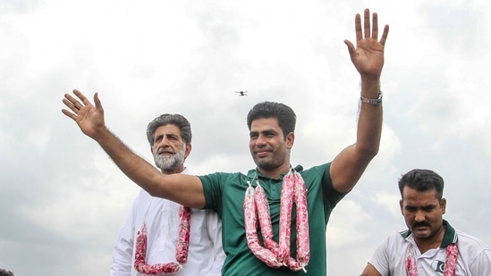 Arshad Nadeem gets new car with Olympic record 92.97m number plate(AFP)