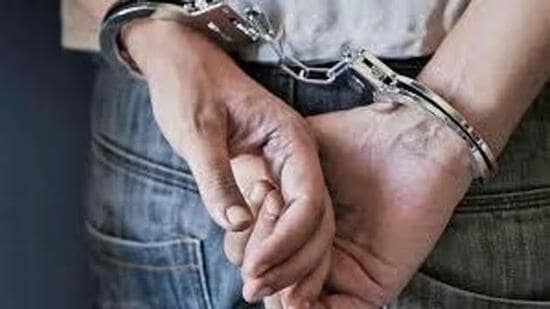 The state special operation cell (SSOC) has busted a cross-border smuggling module with the arrest of two suspects from Chabal village in Tarn Taran and recovered sophisticated weapons from their possession, officials said on Tuesday. (HT File)