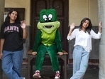 Malhar's mascot Puddles poses with college kids(instagram) Malhar's mascot Puddles poses with college kids(instagram)