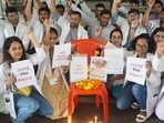 The protest, organised by the Brihanmumbai Municipal Corporation-Maharashtra Association of Resident Doctors (BMC-MARD) began with slogans and posters that read ‘Her Pain, Our Voice’ and ‘Justice Delayed is Justice Denied’ at the main entrance of KEM Hospital. (Praful Gangurde /HT Photo) The protest, organised by the Brihanmumbai Municipal Corporation-Maharashtra Association of Resident Doctors (BMC-MARD) began with slogans and posters that read ‘Her Pain, Our Voice’ and ‘Justice Delayed is Justice Denied’ at the main entrance of KEM Hospital. (Praful Gangurde /HT Photo)