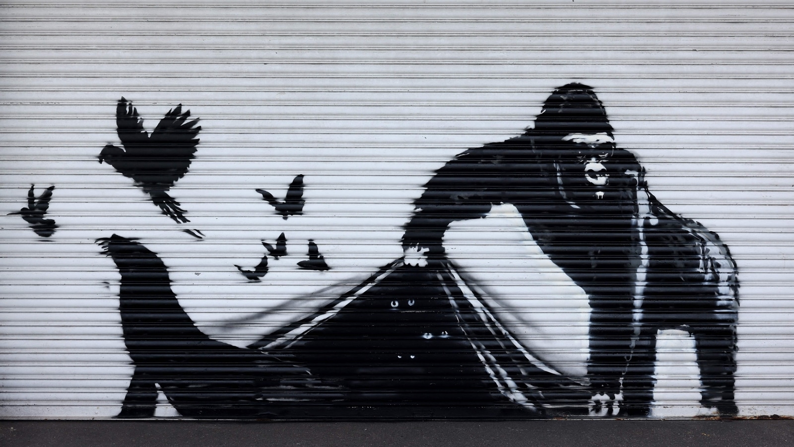 Banksy's animal art safari concludes with striking gorilla mural at London Zoo