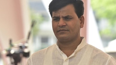 Mumbai, India - March 07, 2022: MLA Ravi Rana addresses the media during the State Budget Session at Vidhan Bhavan, in Mumbai, India, on Monday, March 07, 2022. (Photo by Anshuman Poyrekar/Hindustan Times) (Anshuman Poyrekar/HT PHOTO) Mumbai, India - March 07, 2022: MLA Ravi Rana addresses the media during the State Budget Session at Vidhan Bhavan, in Mumbai, India, on Monday, March 07, 2022. (Photo by Anshuman Poyrekar/Hindustan Times) (Anshuman Poyrekar/HT PHOTO)