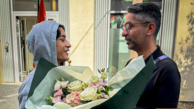 Olympics gold medalist Abhinav Bindra meets wrestler Vinesh Phogat. (PTI) Olympics gold medalist Abhinav Bindra meets wrestler Vinesh Phogat. (PTI)
