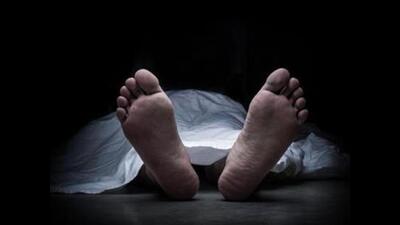 Panic gripped Karabara road area on Tuesday after locals found a half-naked body of an unidentified man tied with to trunk of a tree in a vacant plot, officials said. (HT File) Panic gripped Karabara road area on Tuesday after locals found a half-naked body of an unidentified man tied with to trunk of a tree in a vacant plot, officials said. (HT File)