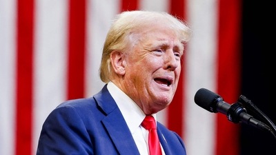 Republican presidential nominee, former U.S. President Donald Trump speaks at a rally at the Brick Breeden Fieldhouse at Montana State University on August 9, 2024 in Bozeman, Montana. (Photo by Michael Ciaglo / GETTY IMAGES NORTH AMERICA / Getty Images via AFP) (Getty Images via AFP)