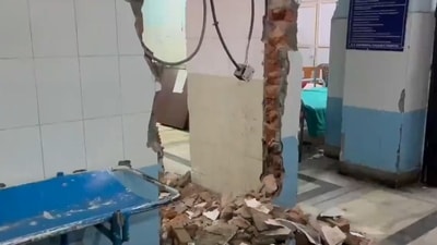 BJP IT cell head Amit Malviya alleged that RG Kar Medical College authorities broke down room walls, inside the chest medicine dept, where the trainee doctor was subjected to brutal rape and murder, BJP IT cell head Amit Malviya alleged that RG Kar Medical College authorities broke down room walls, inside the chest medicine dept, where the trainee doctor was subjected to brutal rape and murder,