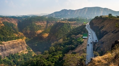 Long weekend getaways around Bengaluru: Whether you seek adventure, history, tranquillity, or nature, these destinations offer something for every traveller. (Sonika Agarwal on Unsplash)