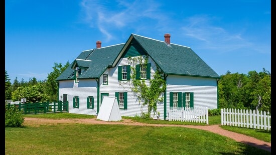 A 19th century farmhouse and literary landmark in Cavendish, PEI, Canada, which served as the setting for Anne of Green Gables. (Rasvan/Shutterstock)