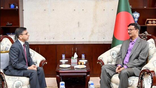 High Commissioner of India to Bangladesh Pranay Verma paid a courtesy call on the adviser for foreign affairs of the interim Government of Bangladesh Md. Touhid Hossain in Dhaka (X/@airnewsalerts)