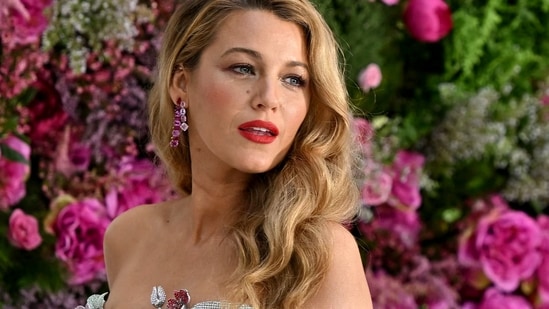 TOPSHOT - US actor Blake Lively poses on the red carpet upon arrival to attend the UK gala screening for "It ends with us" at the Odeon Luxe in Leicester square, central London on August 8, 2024. (Photo by JUSTIN TALLIS / AFP)(AFP)