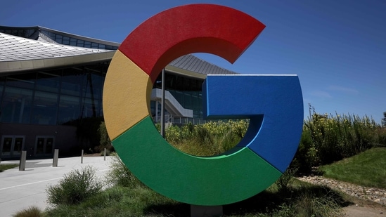 Justice Department and state attorneys consider significant measures to limit Google's dominance after antitrust ruling. (Photo by JUSTIN SULLIVAN / GETTY IMAGES NORTH AMERICA / Getty Images via AFP)(Getty Images via AFP)