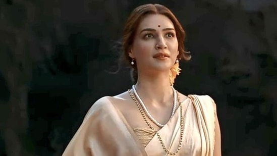 https://www.mobilemasala.com/film-gossip/Kriti-Sanon-on-Adipurush-box-office-failure-You-find-yourself-in-tears-wondering-what-went-wrong-i290282