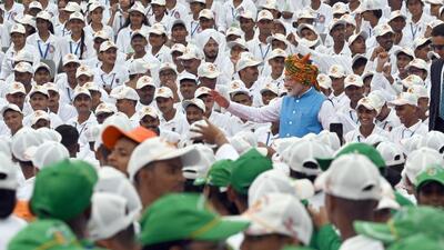 PM Narendra Modi interacts with students at Red Fort during the celebrations. (Sanjeev Verma/HT Photo) PM Narendra Modi interacts with students at Red Fort during the celebrations. (Sanjeev Verma/HT Photo)