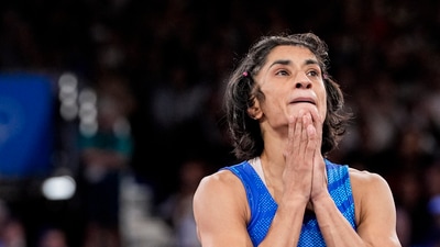 Vinesh Phogat's quest for a silver medal came to a heartbreaking end. (PTI) Vinesh Phogat's quest for a silver medal came to a heartbreaking end. (PTI)