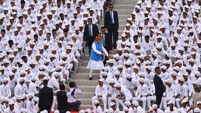 Prime Minister Narendra Modi with children at Independence day at Red Fort in New Delhi on Thursday. (Arvind Yadav/HT) Prime Minister Narendra Modi with children at Independence day at Red Fort in New Delhi on Thursday. (Arvind Yadav/HT)