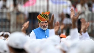 Prime Minister Narendra Modi meets school children to mark the country's Independence Day at the Red Fort in New Delhi on August 15, 2024. (AFP) Prime Minister Narendra Modi meets school children to mark the country's Independence Day at the Red Fort in New Delhi on August 15, 2024. (AFP)
