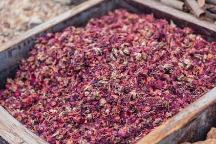 Dried rose petals (Photo: SPICEography)